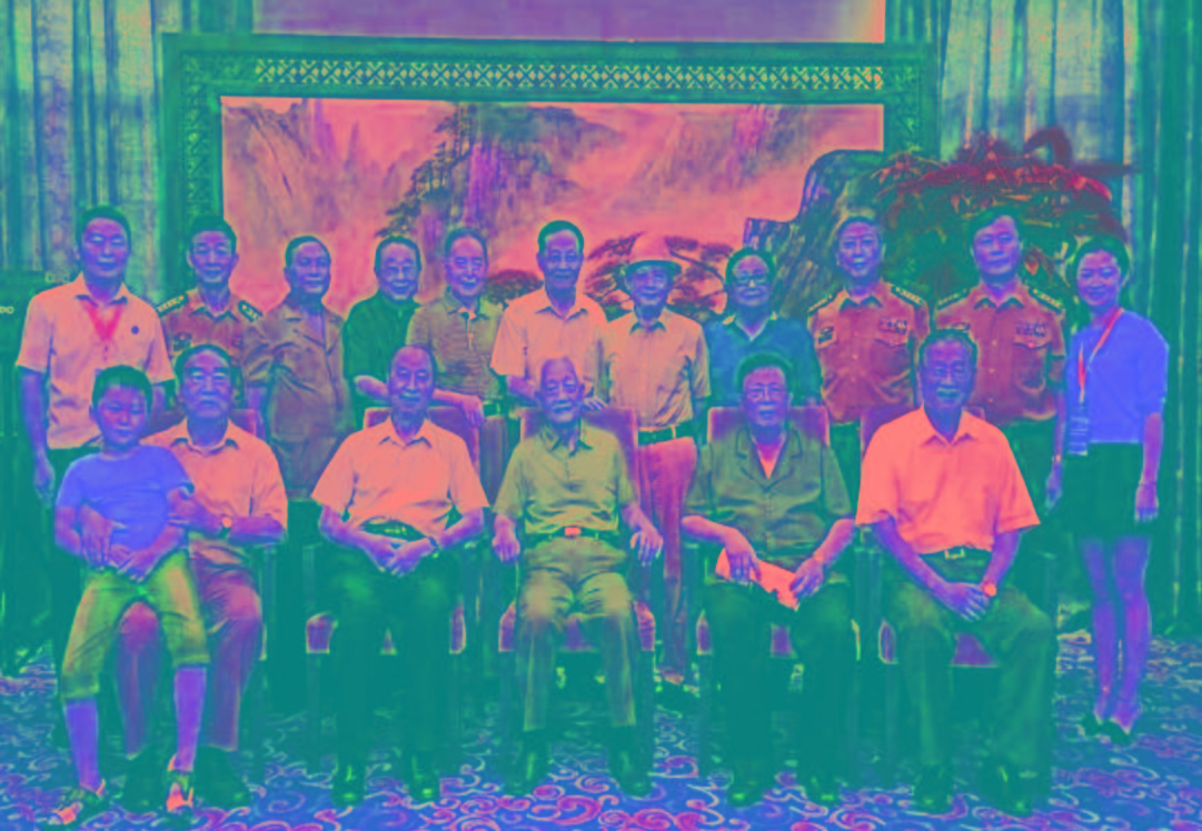 安徽省委原書記盧榮景、原省長孟富林、原南京軍區(qū)政委方祖岐上將合影留念